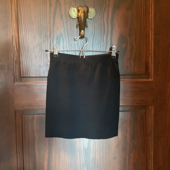 Forever 21 Black Pencil Skirt - Picture 2 of 3